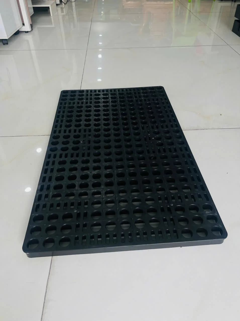 Plastic Floor Liner Pallet Without Legs, Perforated Top - Type 3-2