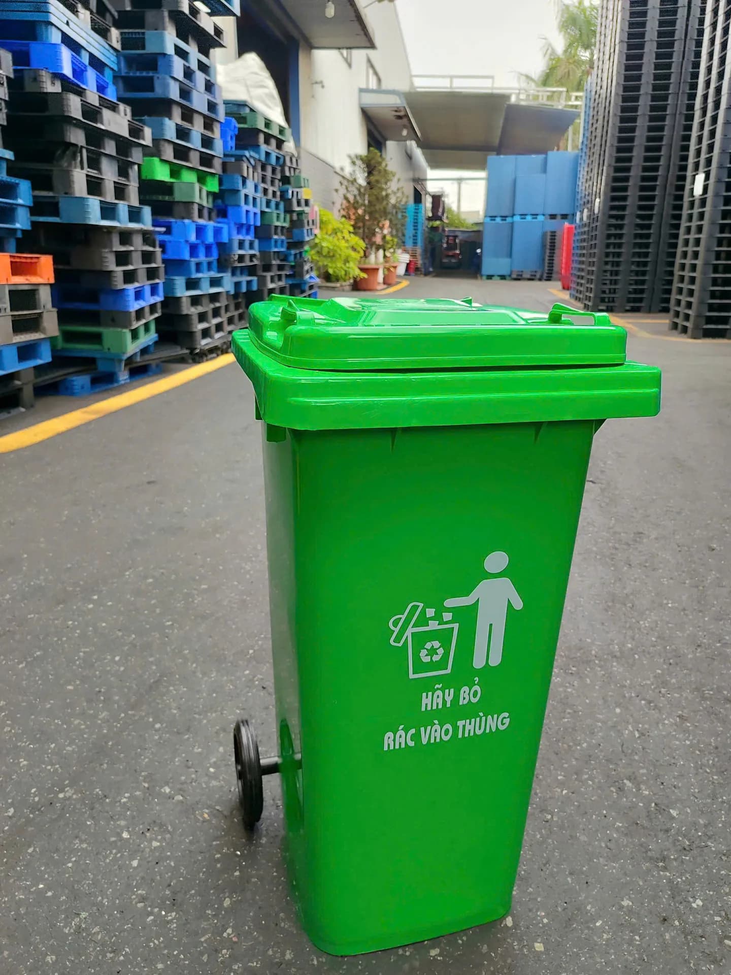 Thùng Rác Nhựa 2 Bánh Có Nắp-3