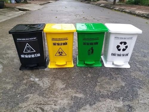 8-Liter Medical Waste Bin-2