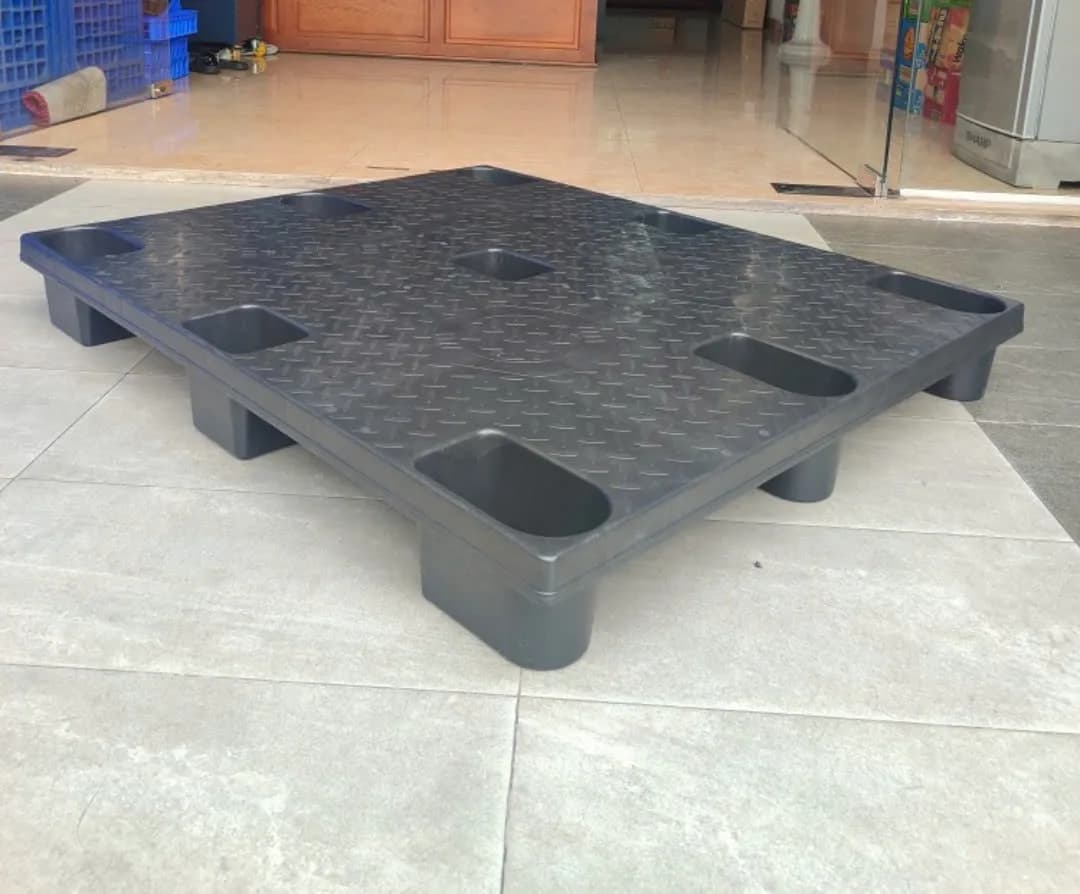 Pallet Nhựa Chân Cốc Mặt Bít-5