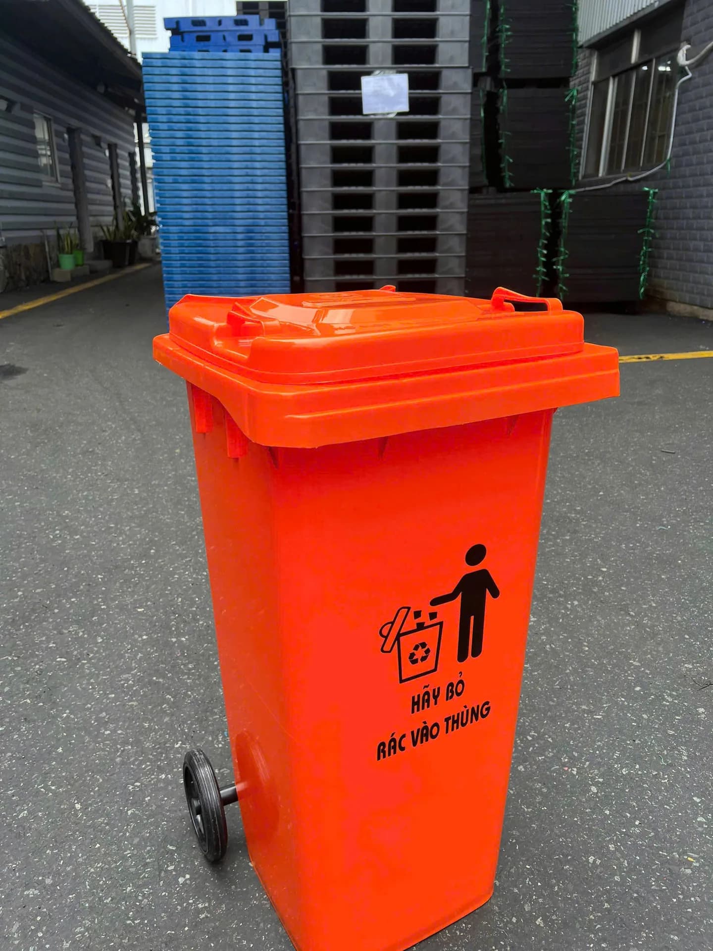 Thùng Rác Nhựa 2 Bánh Có Nắp