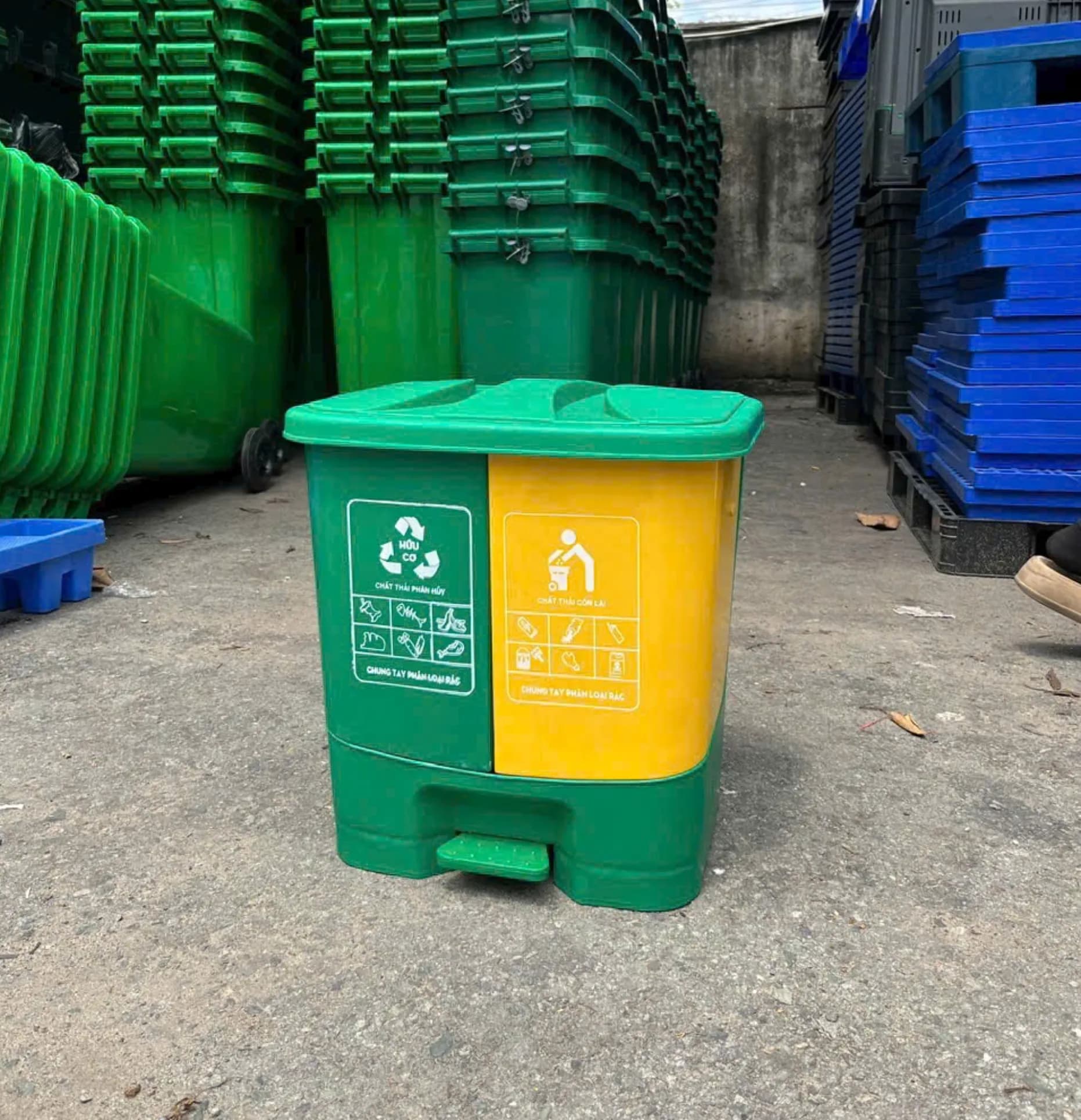 Thùng Rác 40 Lít 2 Ngăn Đạp Chân