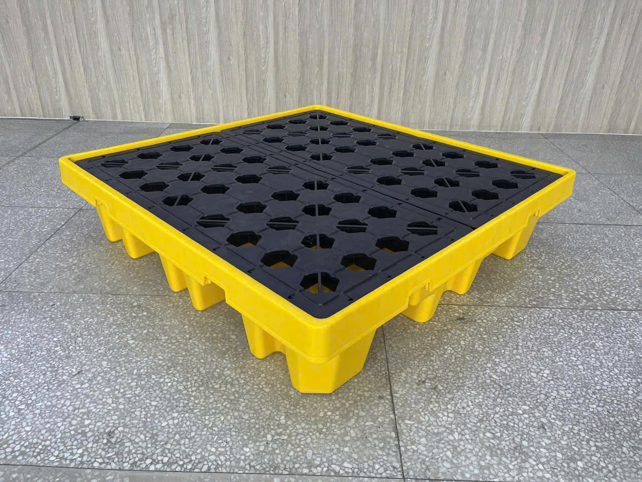 Pallet Chống Tràn Dầu – Kích Thước 1300 x 1300 x 300 mm-5
