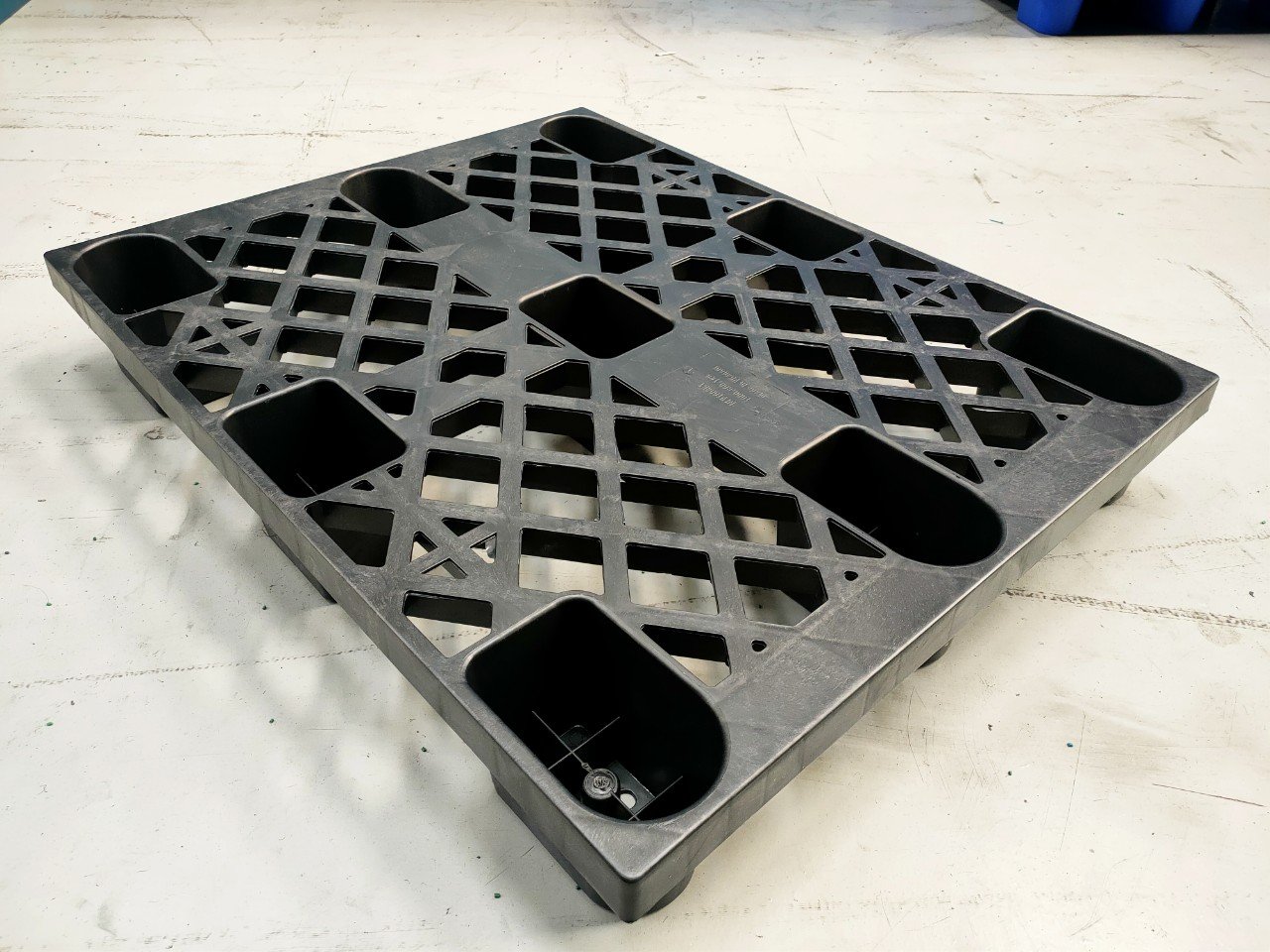 Pallet nhựa chân cốc 1200x1000x145mm-3