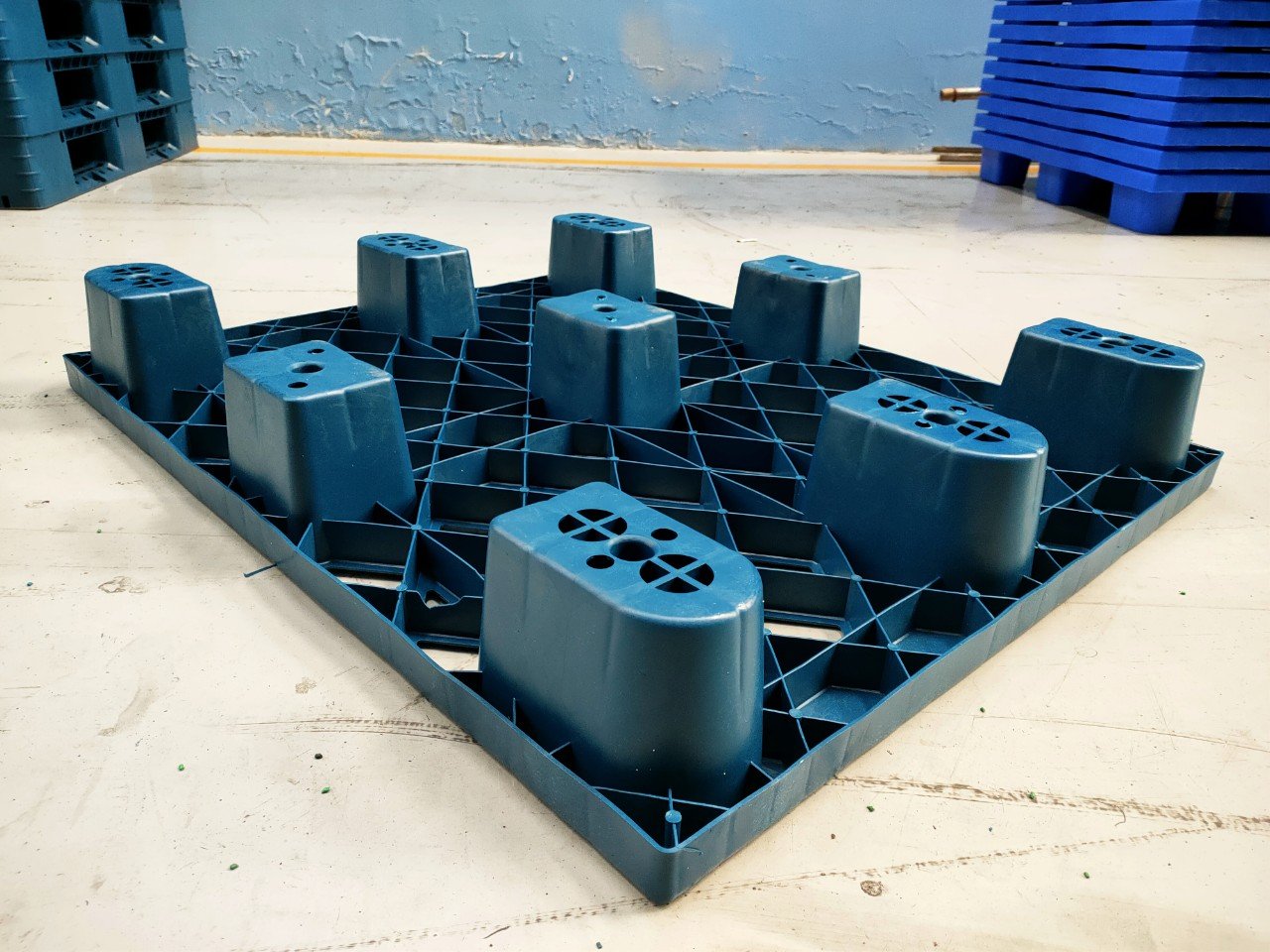 Pallet nhựa chân cốc 1200x1000x145mm-6