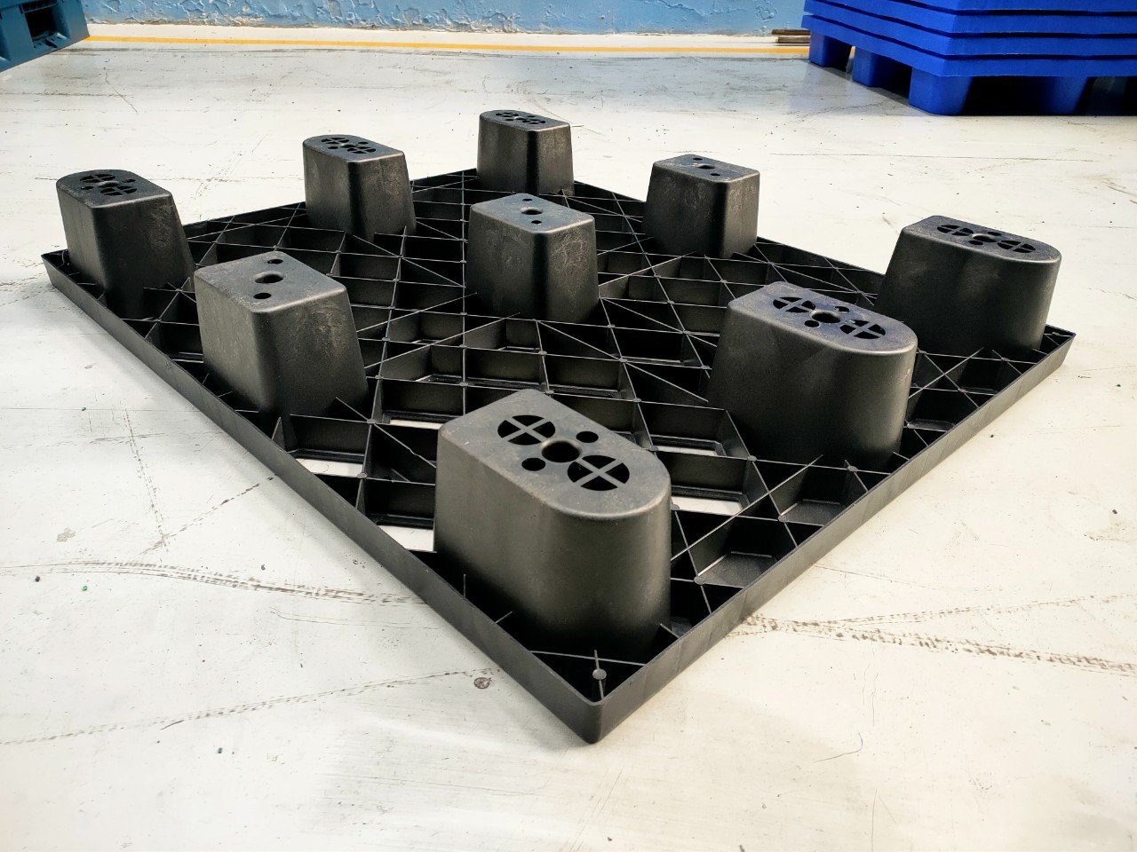 Pallet nhựa chân cốc 1200x1000x145mm-4