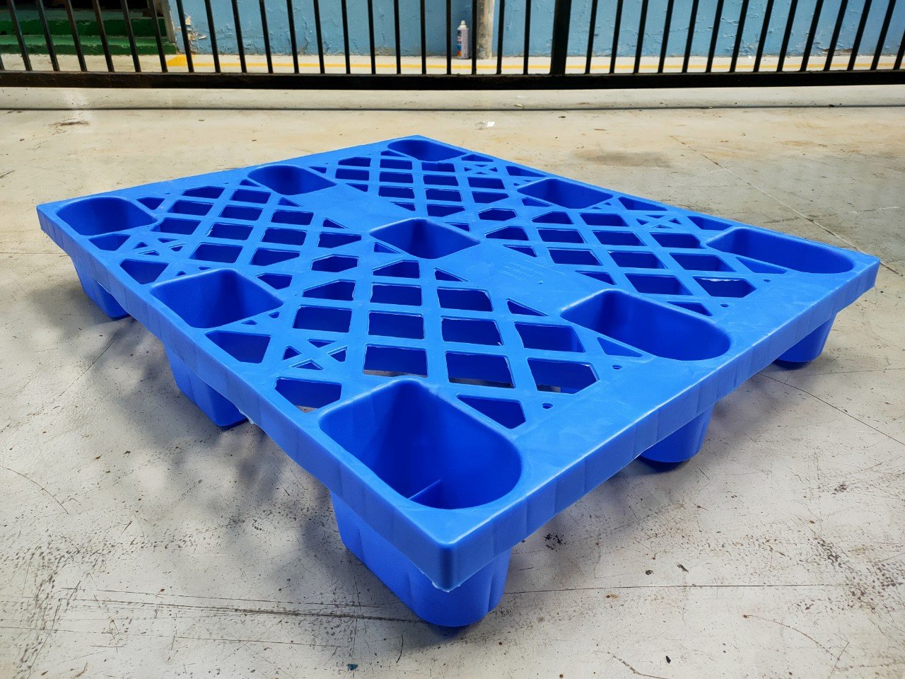 Pallet nhựa cốc 1200x1200x150 mm